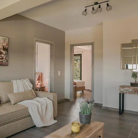 Queen Bee Residence *